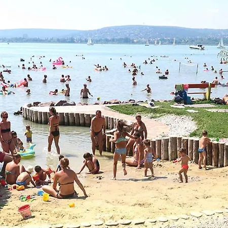 بيت للعطل Balatonfuzfo/balaton 27729 Balatonfůzfő
